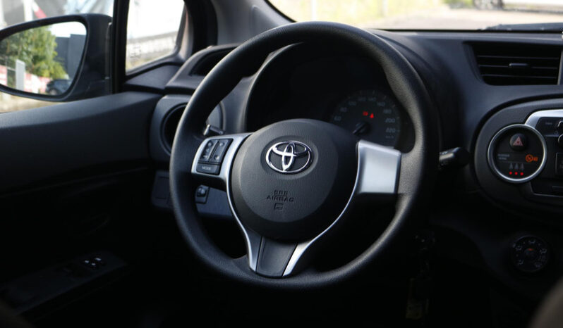 Toyota Yaris 1.3 VVTi Comfort full