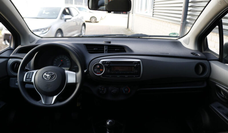 Toyota Yaris 1.3 VVTi Comfort full