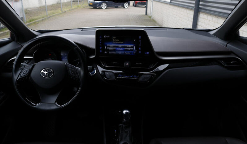 Toyota C-HR 1.8 Hybrid Executive full