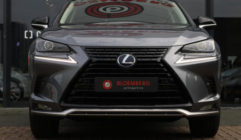 Lexus NX 300h Ultimate Edition full