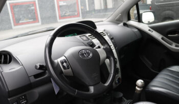 Toyota Yaris 1.3 VVTi Sol full