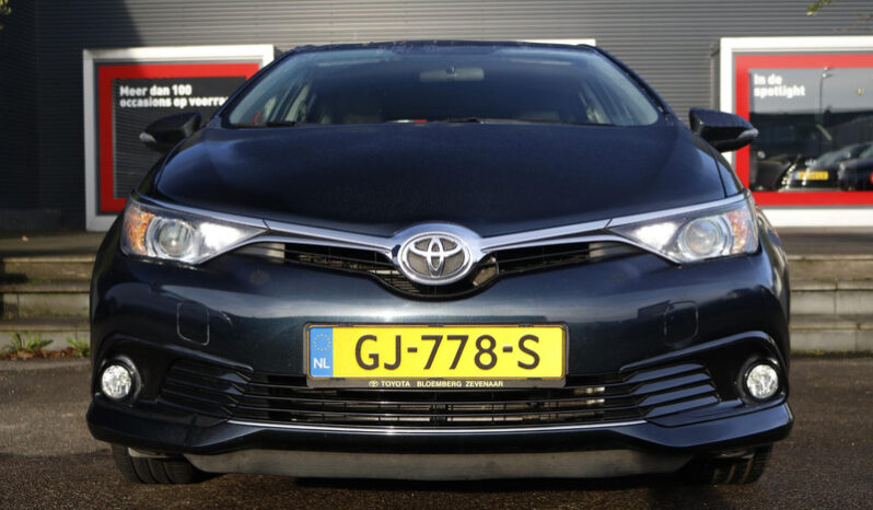 Toyota Auris 1.2T Aspiration full