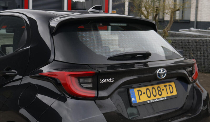 Toyota Yaris 1.5 Hybrid Dynamic full