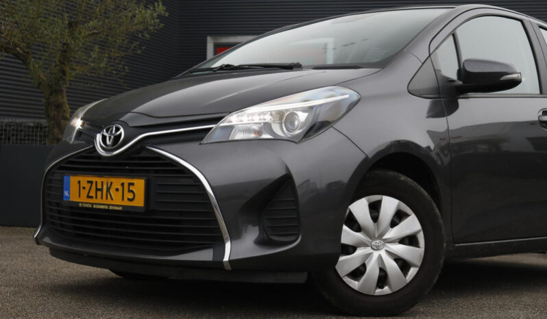 Toyota Yaris 1.0 VVT-i Aspiration full