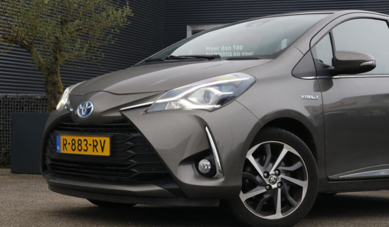 Toyota Yaris 1.5 Hybrid Executive full