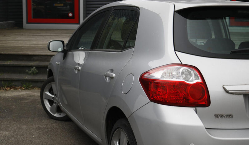 Toyota Auris 1.8 Full Hybrid Dynamic full