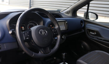 Toyota Yaris 1.5 Hybrid Bi-Tone full