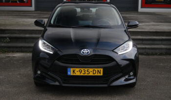 Toyota Yaris 1.5 Hybrid First Edition full