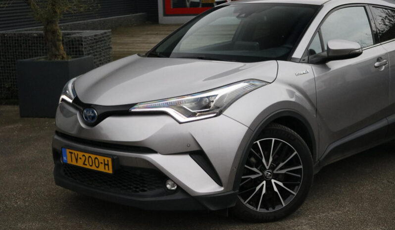 Toyota C-HR 1.8 Hybrid Style | Stuurverwarming full