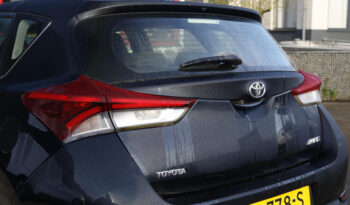 Toyota Auris 1.2T Aspiration full