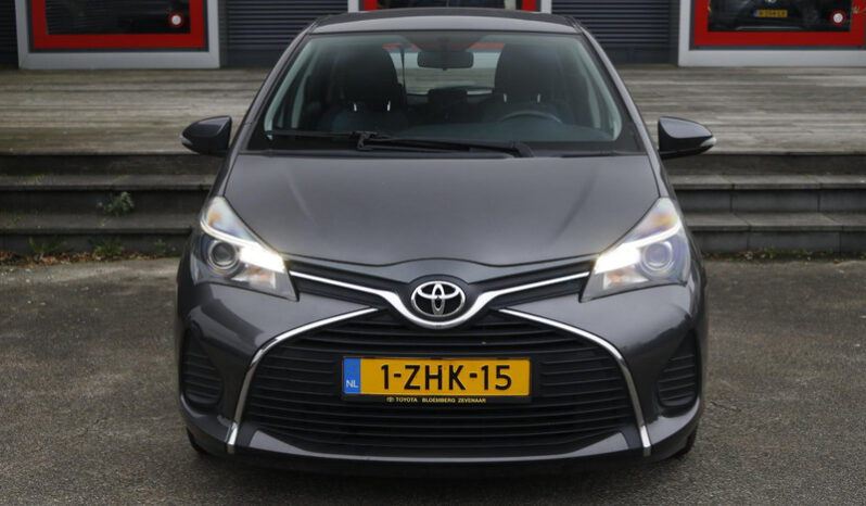 Toyota Yaris 1.0 VVT-i Aspiration full