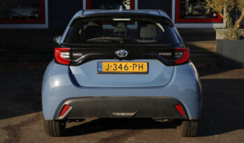 Toyota Yaris 1.5 Hybrid First Edition full