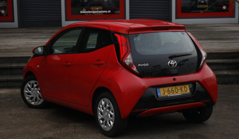 Toyota Aygo 1.0 VVT-i x-play full